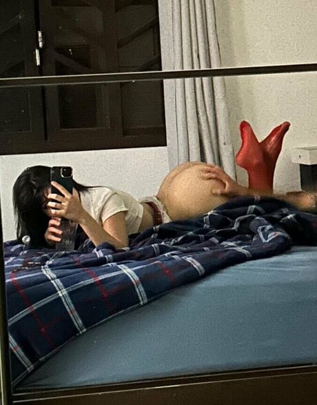 Riasgloria naked on onlyfans