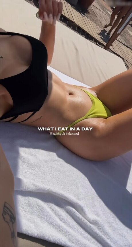 Merve zkan strip onlyfans