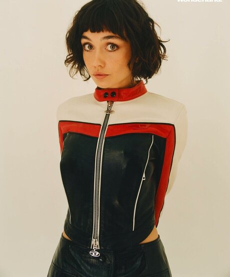 Sydney Chandler naked only fans