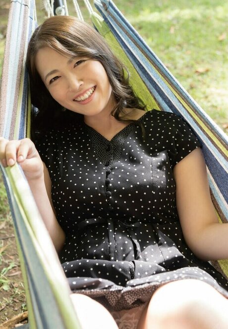 deepthroat teen onlyfans erotic selfie