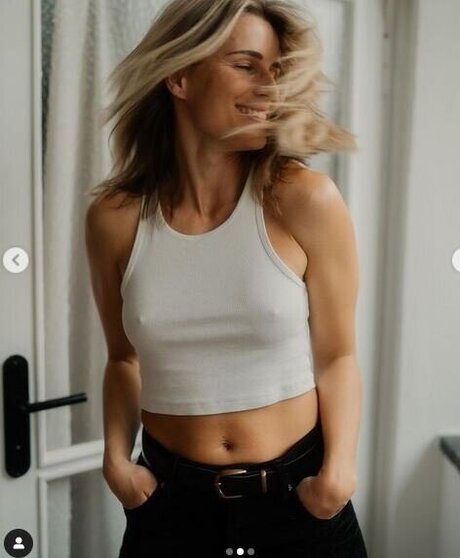 Adrienne Koleszar onlyfans picture