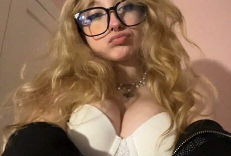 prettyemprinces only fans leak nude