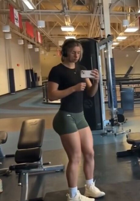 Lauren Creon nude on onlyfans