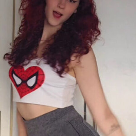 Julia Azarity topless onlyfans