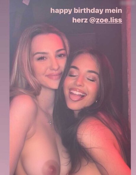 Zoe Liss onlyfans nude leaks