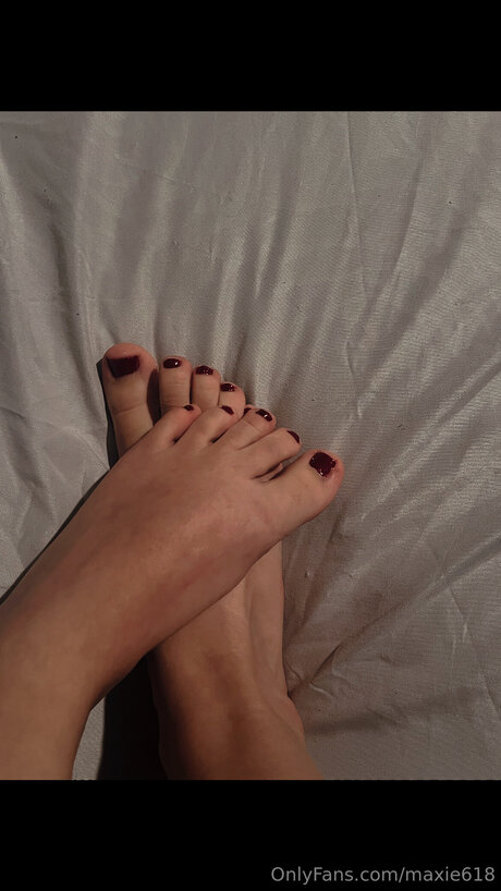 Maxie618 onlyfans model