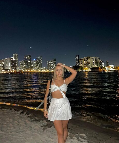 Agnessa Kosogon naked onlyfans