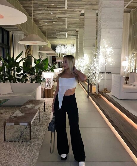 Agnessa Kosogon onlyfans naked leaks