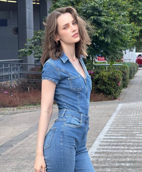 asian twink onlyfans pretty still