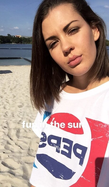 Anna Lea Mende new onlyfans leaks