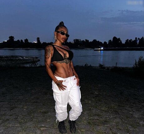 Anny Marry onlyfans leaks.