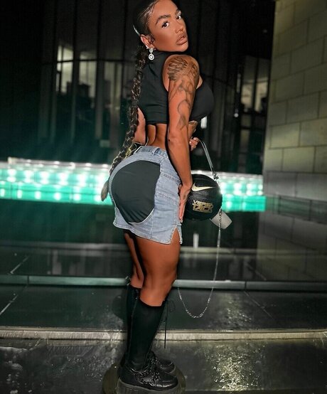 Anny Marry on onlyfans