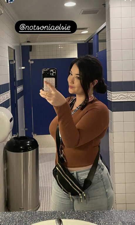 Sonia Elsie ASMR onlyfans x