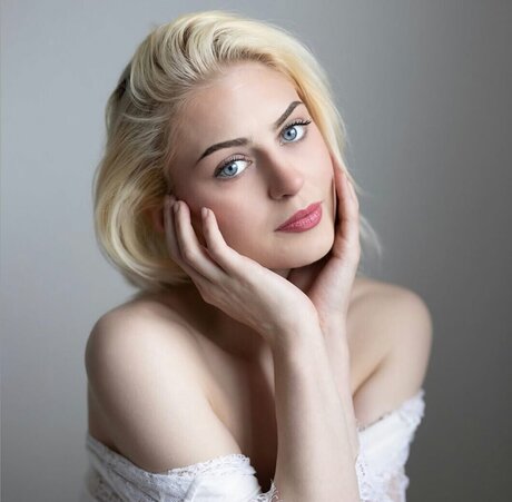 Georgia Brown sexy onlyfans