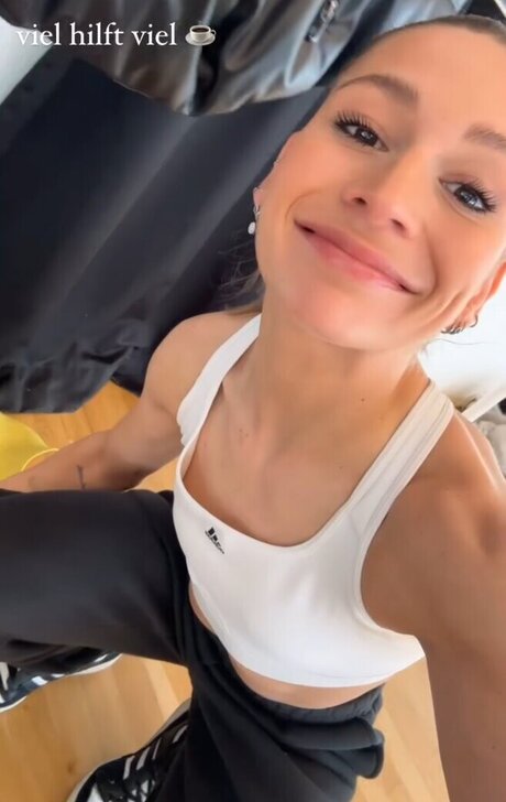 Jana Wosnitza Profile pic