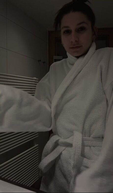 Jana Wosnitza onlyfans explicit content