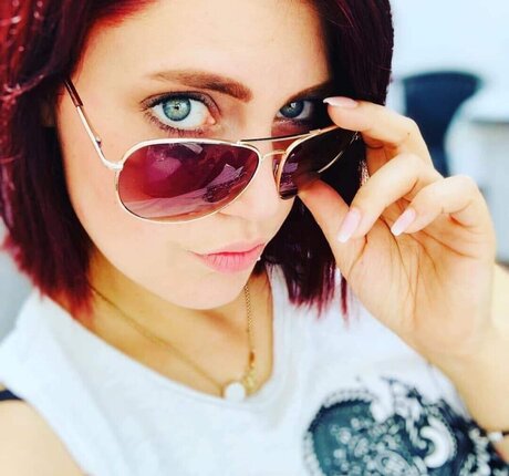 Facialize Me onlyfans model