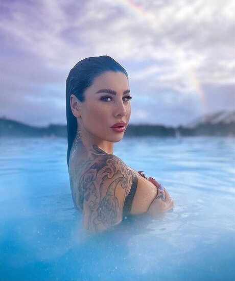 Kate Merlan onlyfans striptease