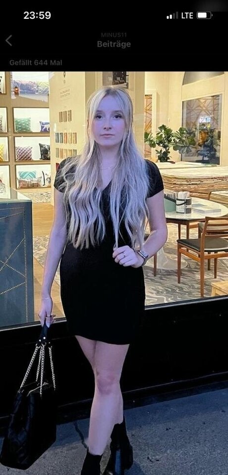 MinusElf onlyfans nude photos