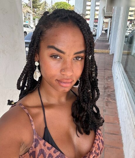 Shaggy Baggy nude only fans leaks