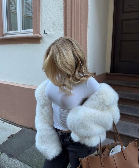 theresaxre only fans pictures