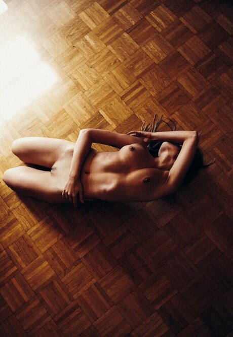 Vivaz Magazine onlyfans naked