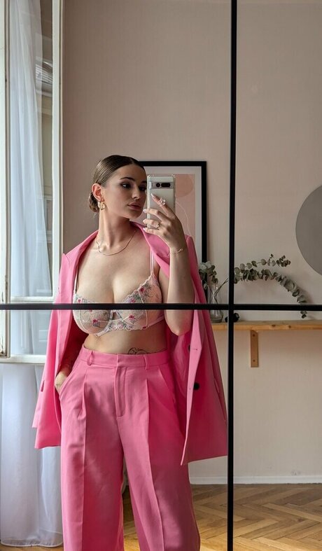 mini__pi g only fans leak