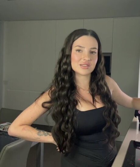 Nikoleta Milenova onlyfans star