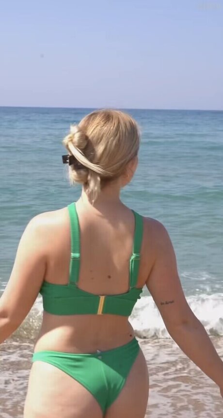 Carina Spoon onlyfans model