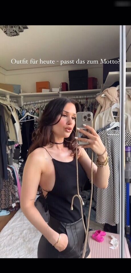 Coupleontour leaked onlyfans content