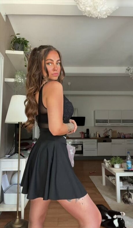 mature slut onlyfans naked picture