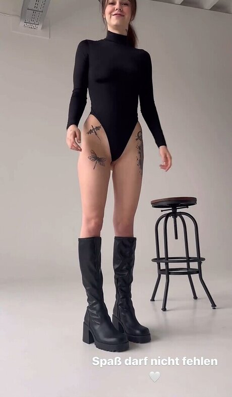 Tizeax onlyfans nude pics