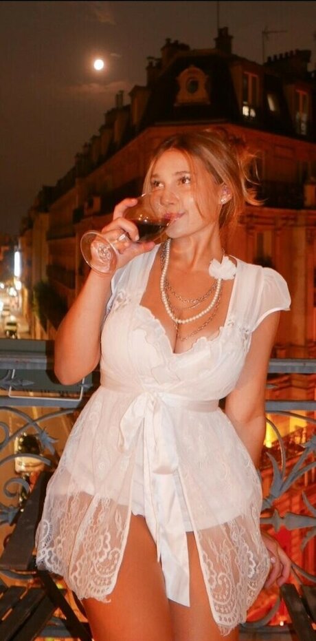 Sara Dobrik onlyfans nude photos