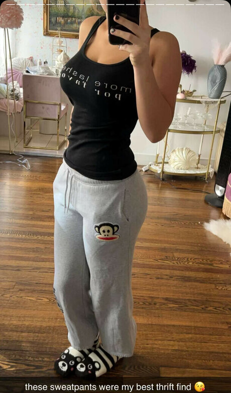 Sara Dobrik nude leaks onlyfans