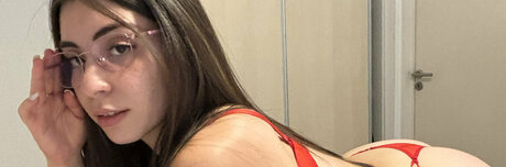 nahii carceres onlyfans model