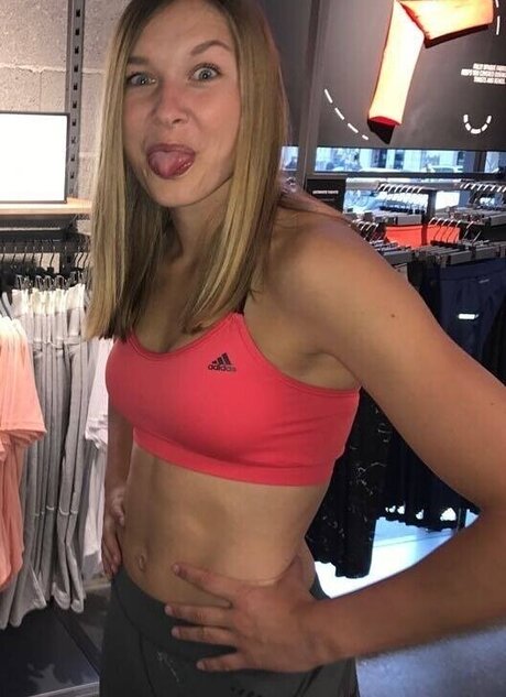 Gina L ckenkemper only fans