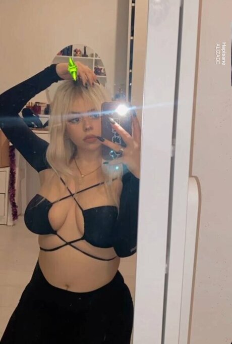 Sude Beren Ataselim onlyfans porn nude