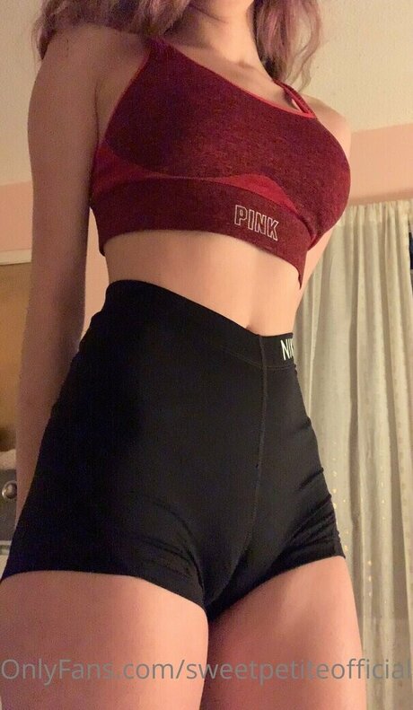 sweetpetiteofficial onlyfans sex