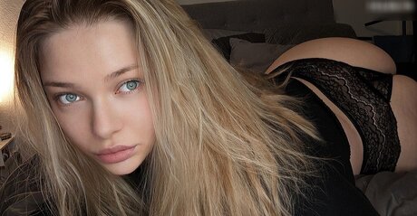 neeviliciouz only fans naked