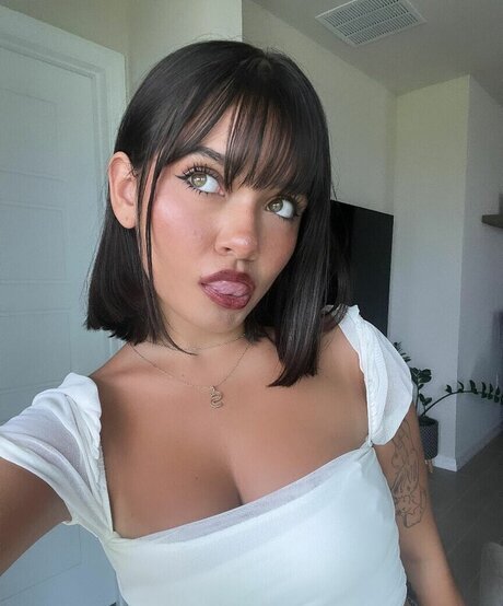 Sophie Michelle onlyfans leaked.