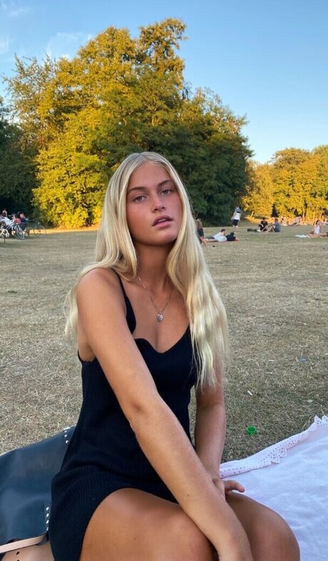 Zoe Kaeppele onlyfans porn leaks