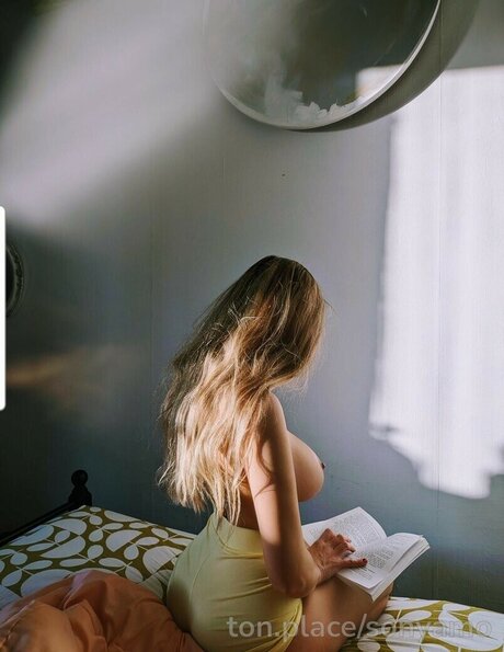 SonyaMO onlyfans page