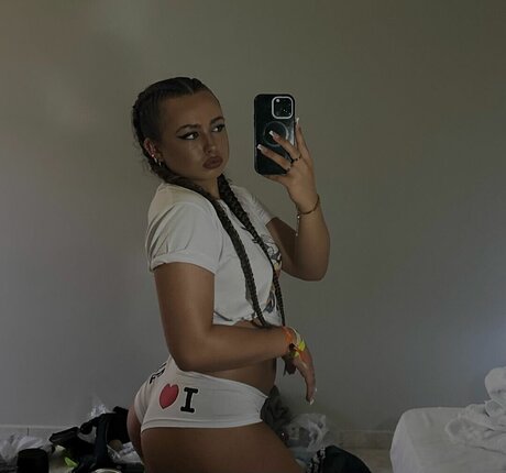 Olivia Alex onlyfans