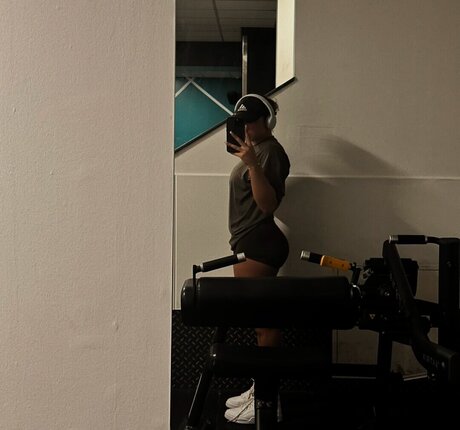 Olivia Alex naked onlyfans pics