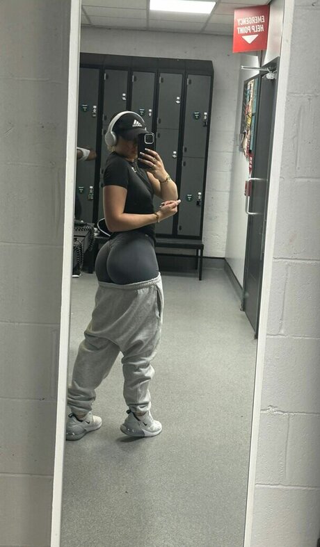 Olivia Alex onlyfans.