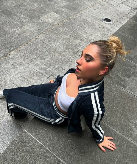 Rosie McClelland nude onlyfans leaks