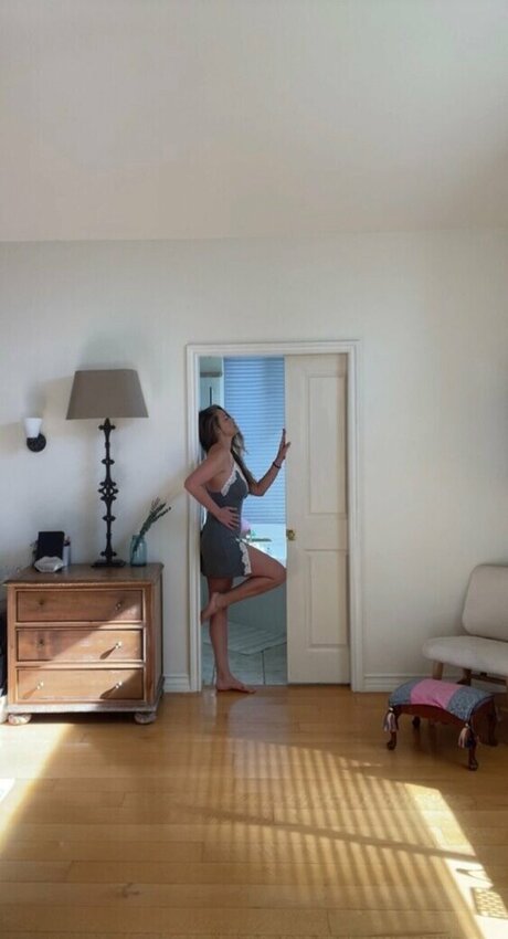 realmoonbloodgood onlyfans naked leaks