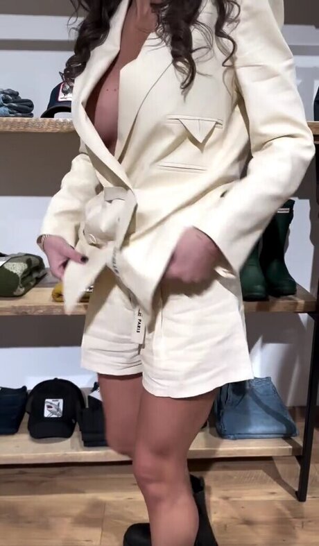 Claudia Magnabosco onlyfans nude leaks