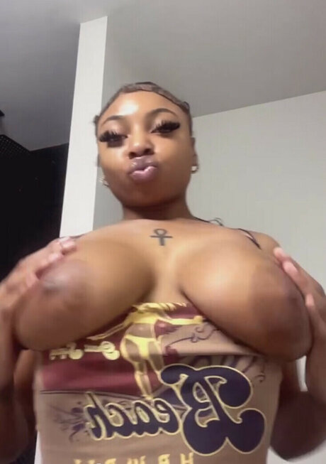 Only1bigni onlyfans sexy