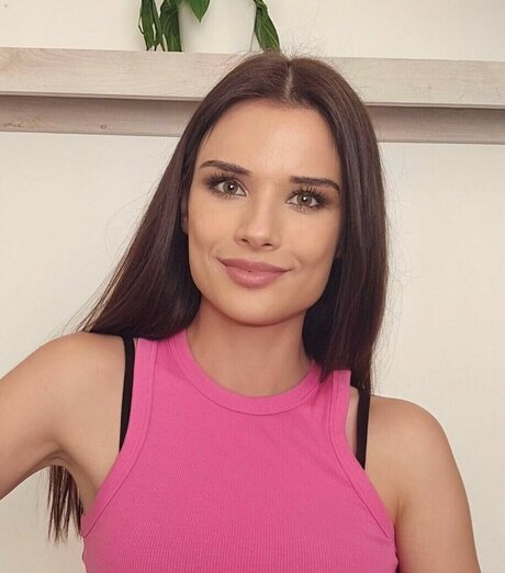 Starling ASMR onlyfans public photos